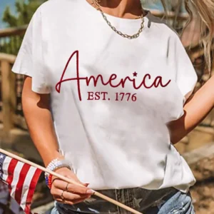 Vintage White EST.1776 Patriotic Embroidered Graphic Tee for Summer Independence Day Celebrations