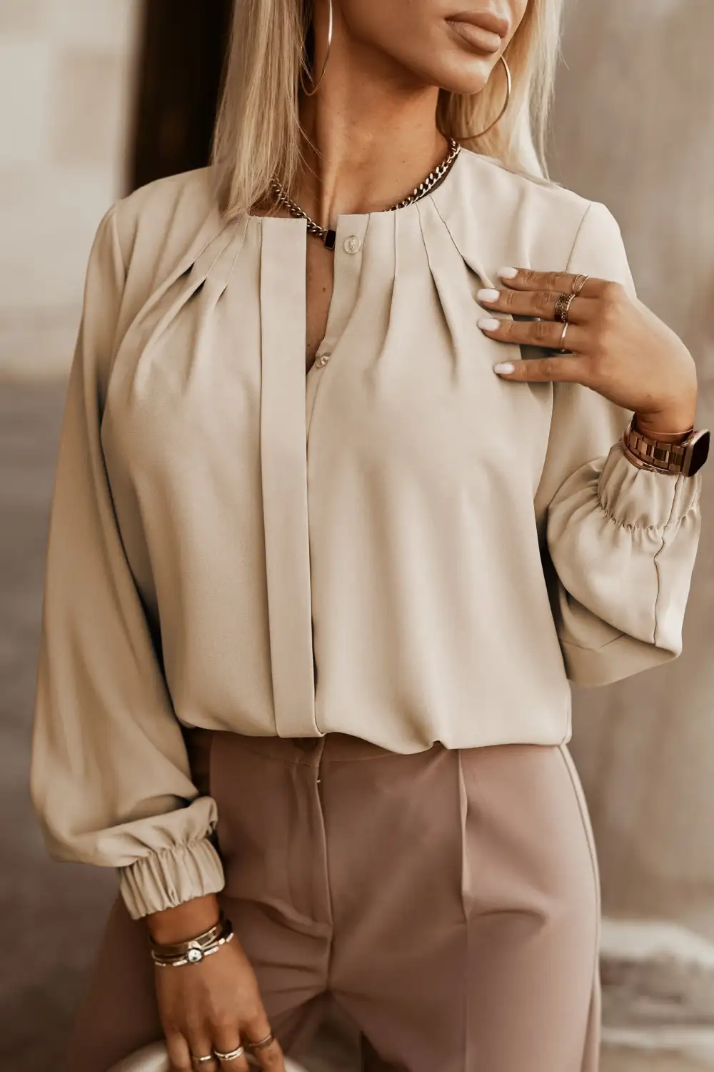 khaki shirt — Elegant Khaki Graceful Stretch Cuff Shirt Perfect for Autumn Fashion and Stylish Fall Outfits