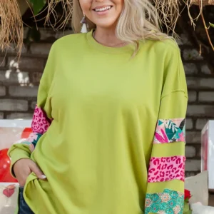 Fresh Green Plus Size Patchwork Sweatshirt with Leopard Leaf Prints for Casual Fall and Autumn Style