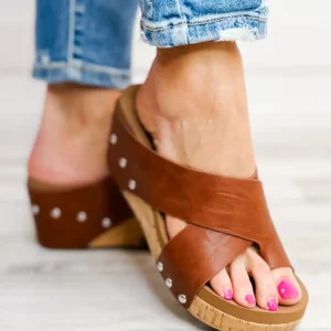Chic Studded Chestnut Leather Wedge Slippers for Casual Summer Comfort