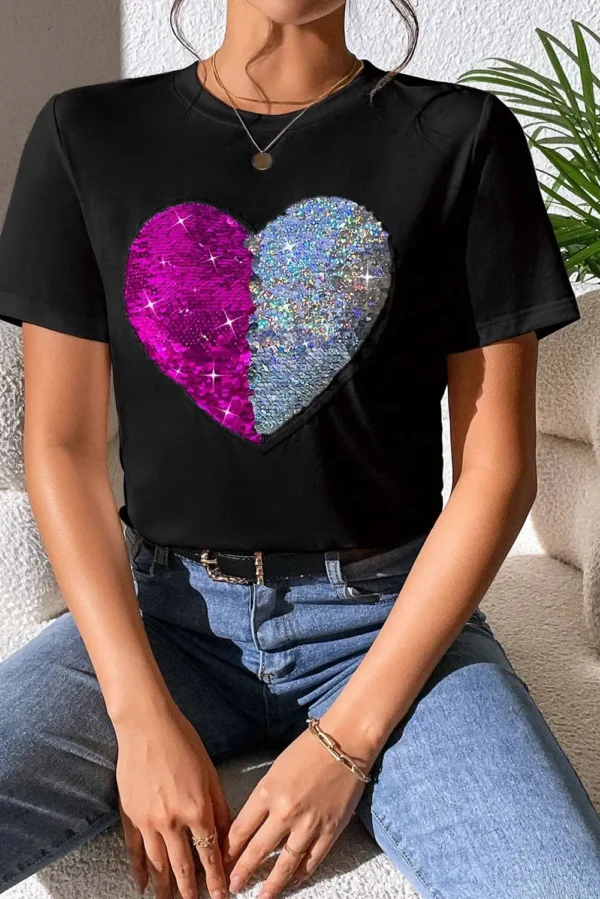 Sequined Heart Graphic T Shirt - Black