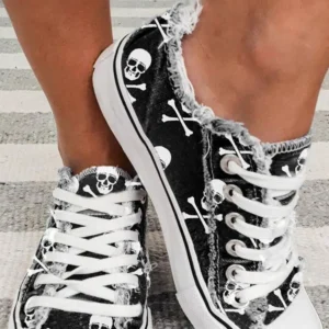 Black Skull Print Canvas Lace-Up Sneakers
