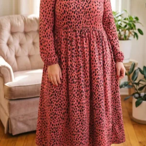 Red Leopard Print V-Neck Plus Size Midi Dress - Flowy Shift