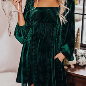 Elegant Green Square Neck Velvet Babydoll Dress